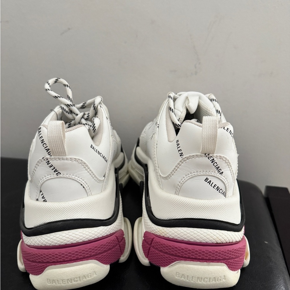 Balenciaga White and Pink Sneakers - Picture 4 of 9